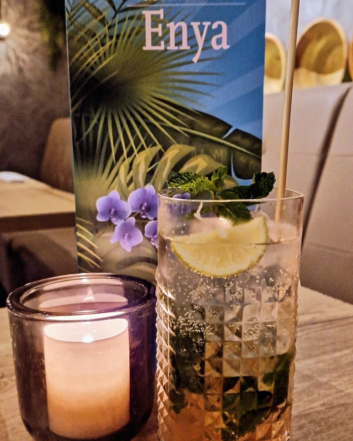 Hebben jullie Enya&rsquo;s mojito al geproefd?
Enya&rsquo;s mojito is zoals u van ons gewend bent een klassieker met Grieks Mediterrane twist. 
#moderngreekfood #moderngreekcuisine #mojito #greekstyle #cocktails #restaurantenya